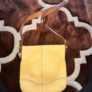 Authentic Coach crossbody/shoulder bag